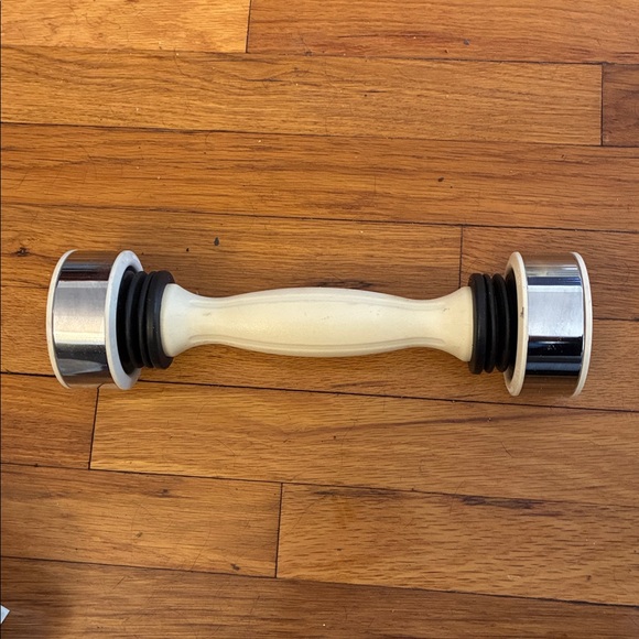 Shake Weight Dumbbell with DVD - Picture 3 of 5
